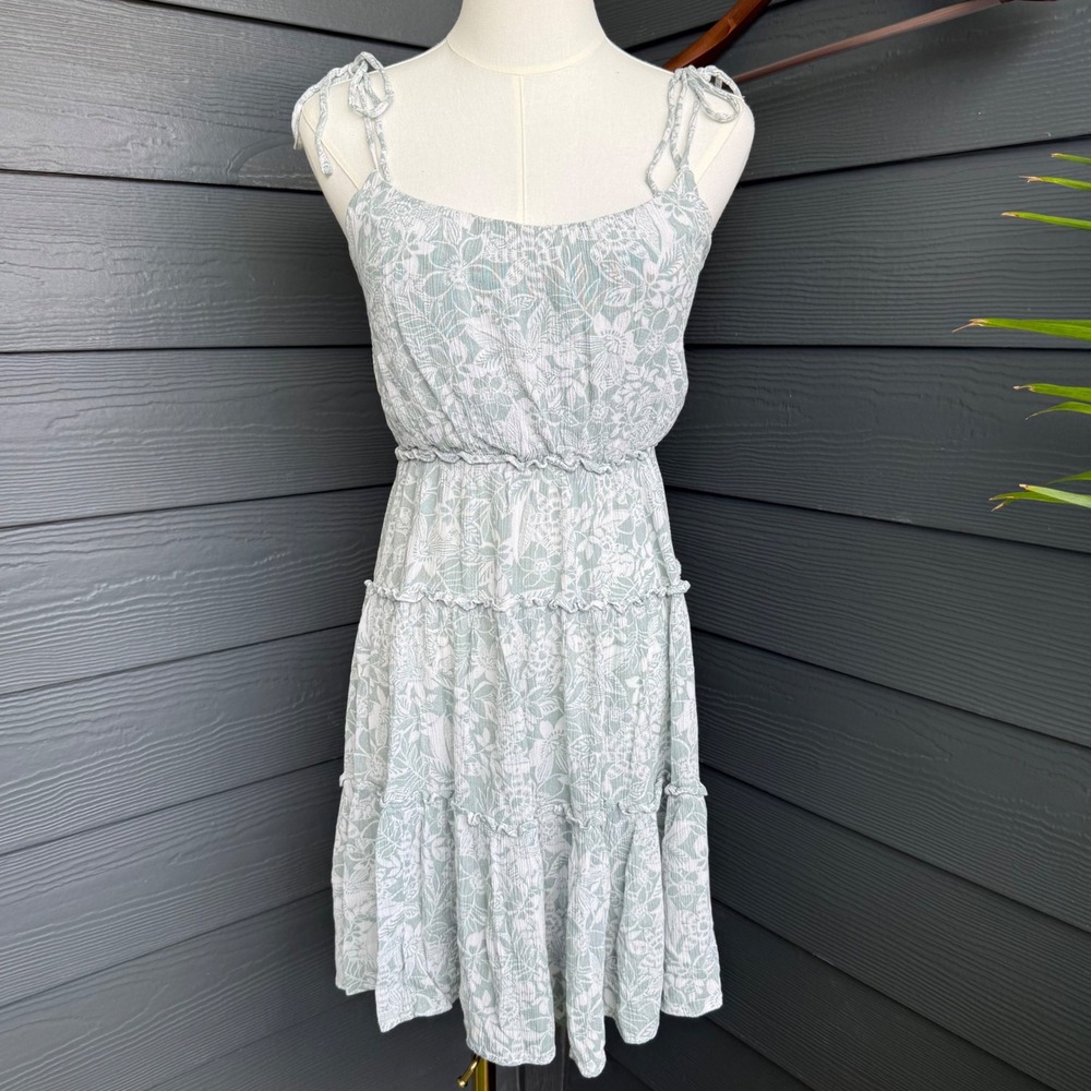 Wallflower Floral Tiered Tie Strap Mini Dress Sage Green Rayon Women's Medium